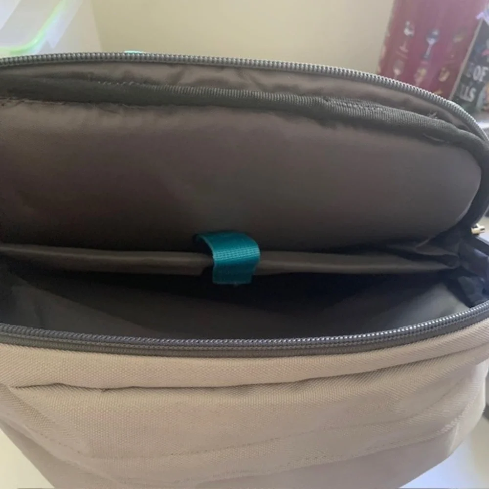 NWOT Eddie Bauer Adventurer Style Backpack Laptop Hiking Travel Commuter College